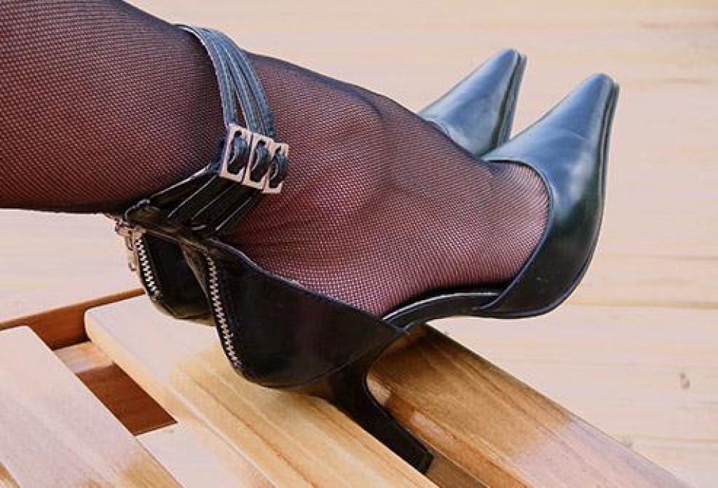 12 Best Shoes for Back Pain| Expert Guide to the Best Shoes for Bad back